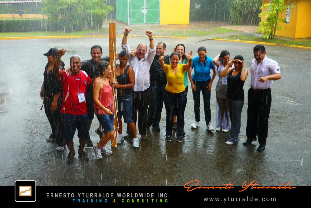 Coach Talleres de Cuerdas | Dinámicas de Grupos y Actividades para Team Building Empresarial